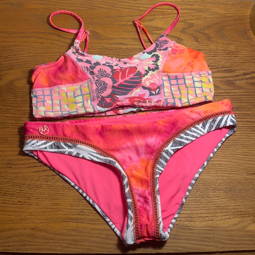 NWOT Maaji bikini top & bottom